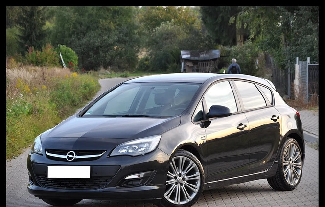 Opel Astra cena 37500 przebieg: 139000, rok produkcji 2014 z Siedlce małe 631